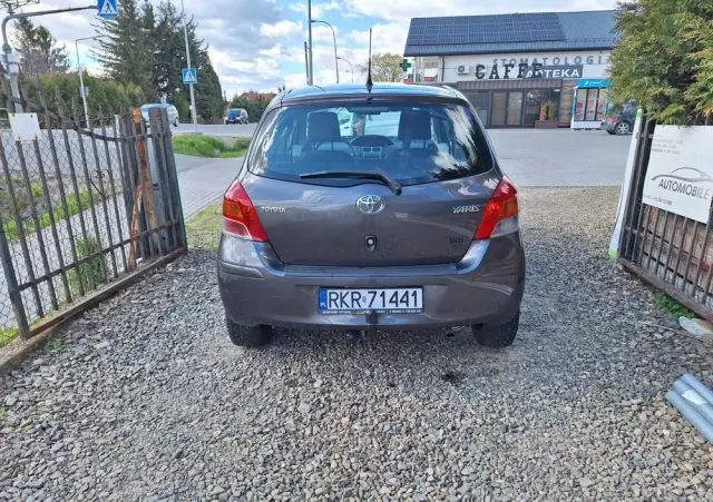 TOYOTA Yaris 1.0 VVT-i Life