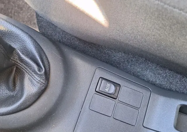 TOYOTA Yaris 1.0 VVT-i Life