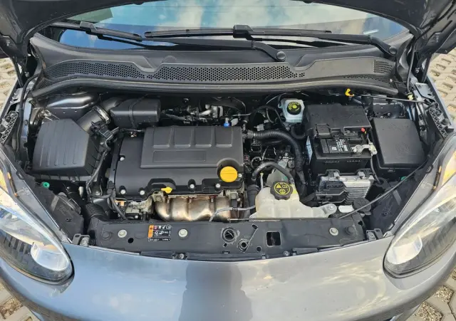 OPEL Adam 1.4 Start/Stop Easytronic Black Jack