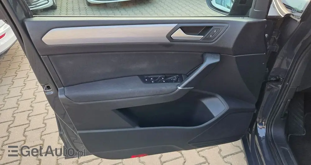VOLKSWAGEN Touran 1.5 TSI EVO Comfortline Plus
