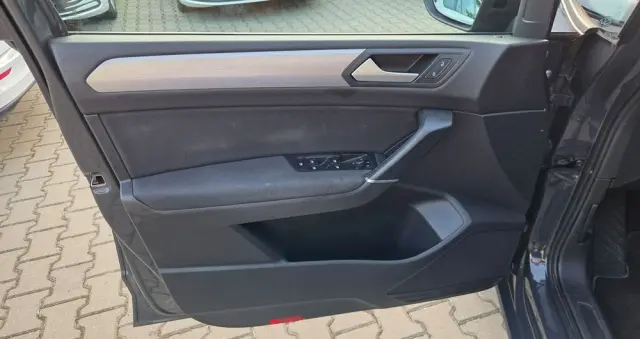VOLKSWAGEN Touran 1.5 TSI EVO Comfortline Plus