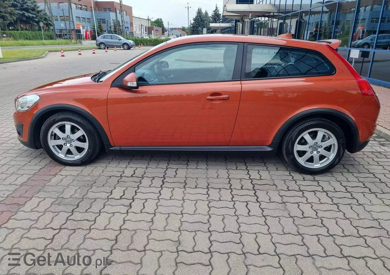 VOLVO C30 