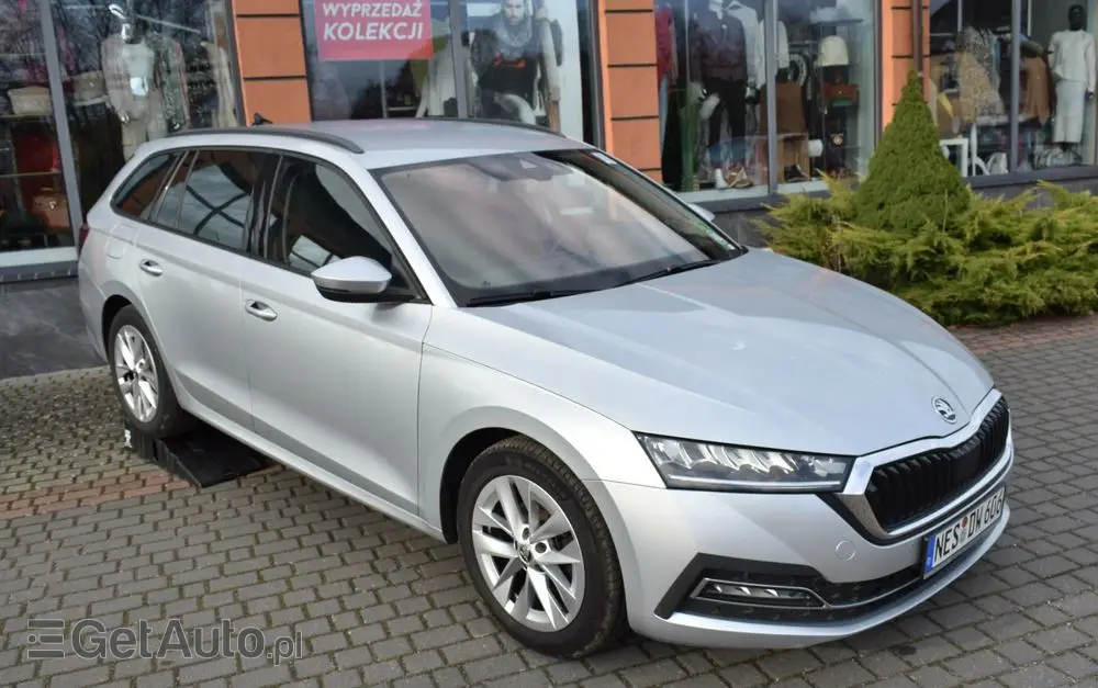 SKODA Octavia 2.0 TDI First Edition