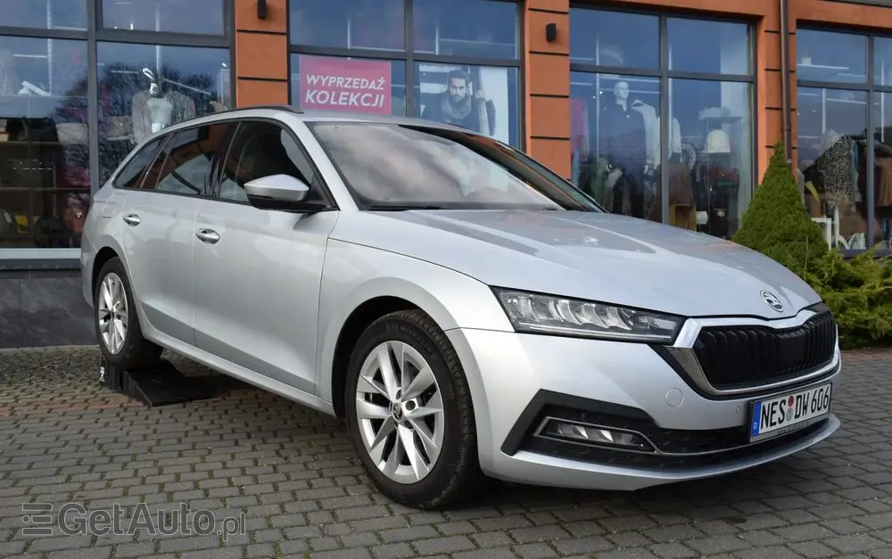 SKODA Octavia 2.0 TDI First Edition