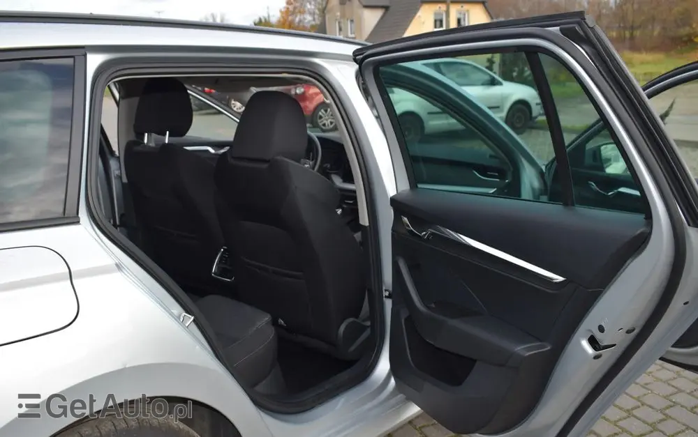 SKODA Octavia 2.0 TDI First Edition