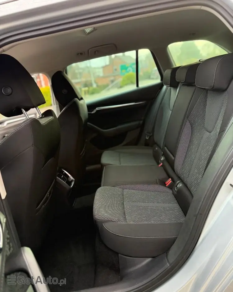 SKODA Octavia 2.0 TDI First Edition