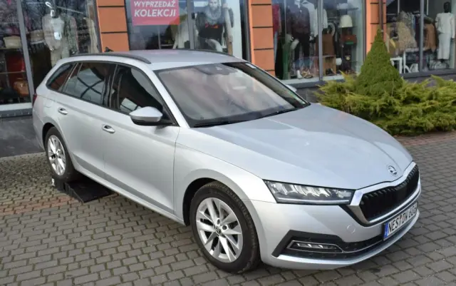 SKODA Octavia 2.0 TDI First Edition