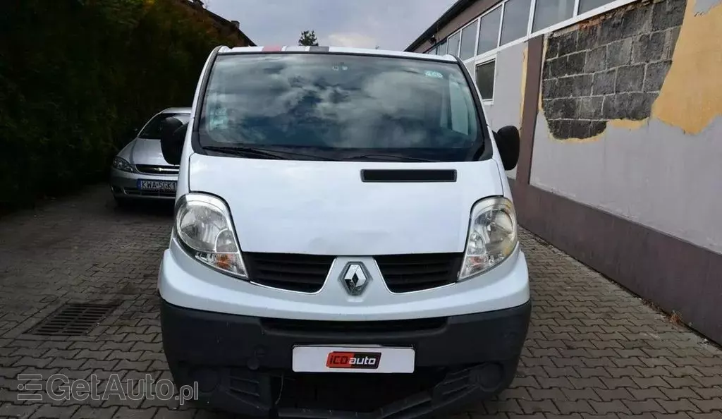 RENAULT Trafic 