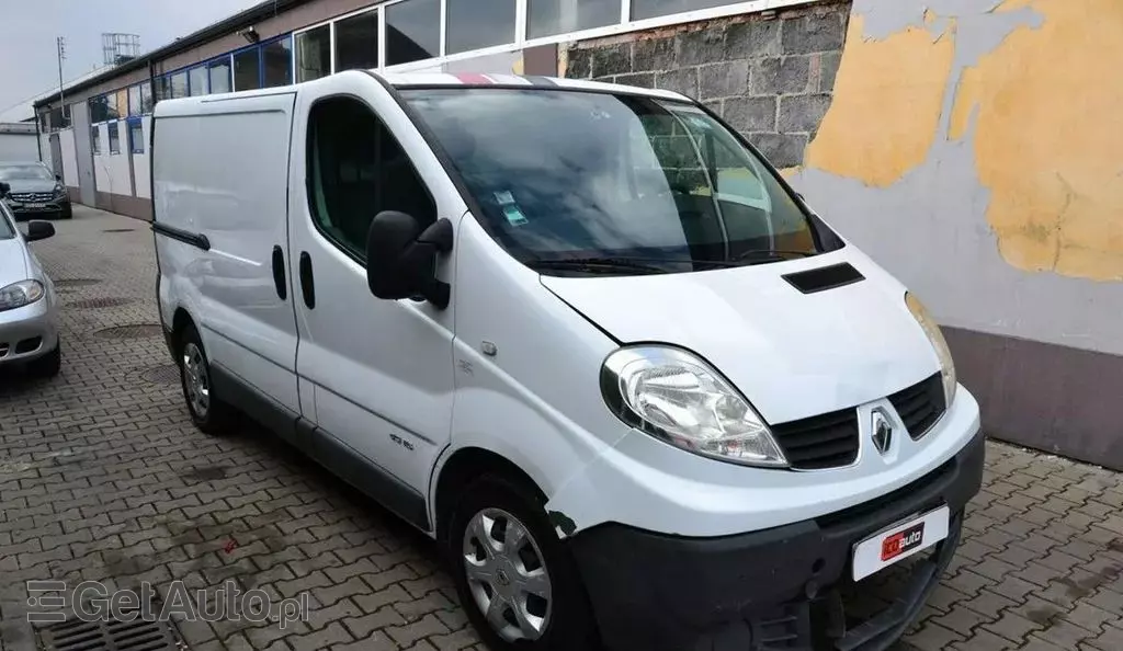RENAULT Trafic 