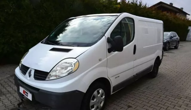 RENAULT Trafic 