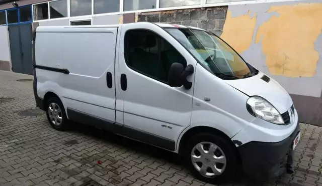 RENAULT Trafic 