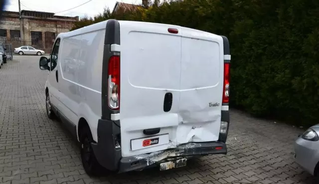 RENAULT Trafic 