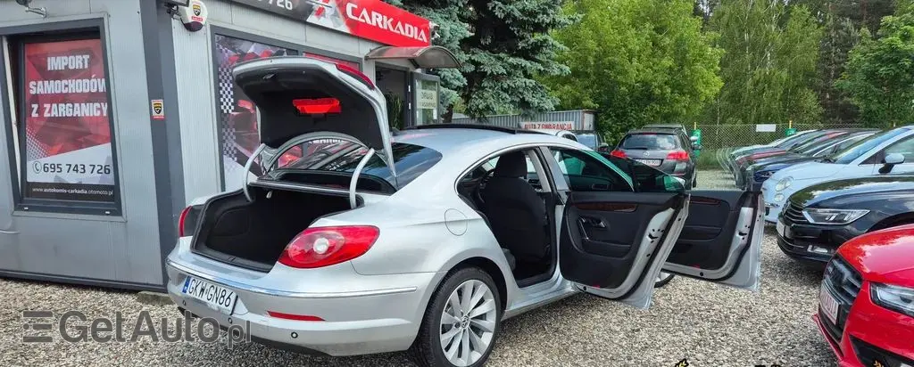 VOLKSWAGEN Passat CC 