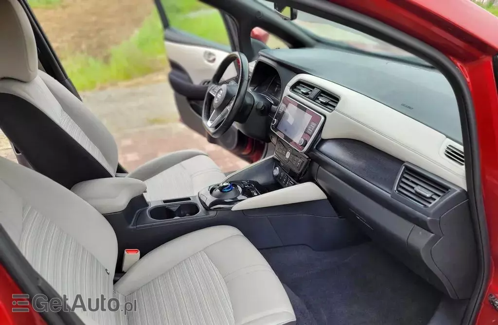 NISSAN Leaf E+ 62 kWh (218 KM)