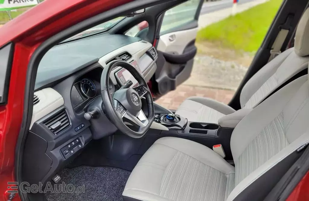 NISSAN Leaf E+ 62 kWh (218 KM)