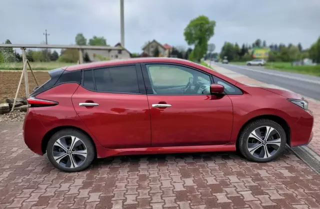 NISSAN Leaf E+ 62 kWh (218 KM)