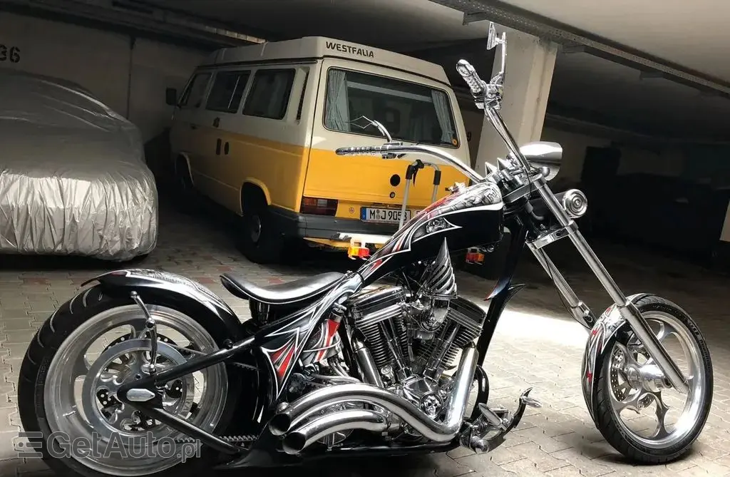 HARLEY-DAVIDSON Custom 