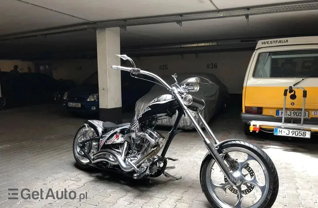 HARLEY-DAVIDSON Custom 