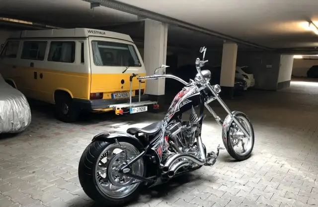 HARLEY-DAVIDSON Custom 