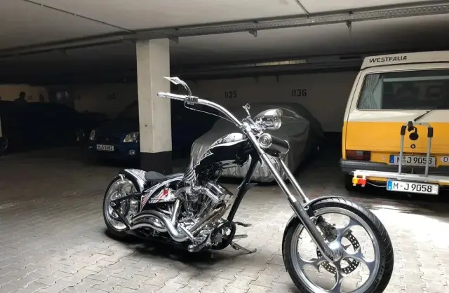 HARLEY-DAVIDSON Custom 