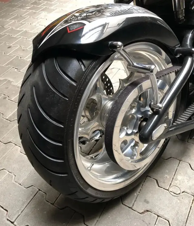 HARLEY-DAVIDSON Custom 