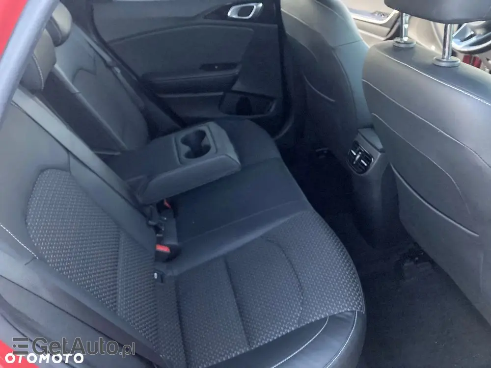 KIA XCeed 1.5 T-GDI Business Line DCT