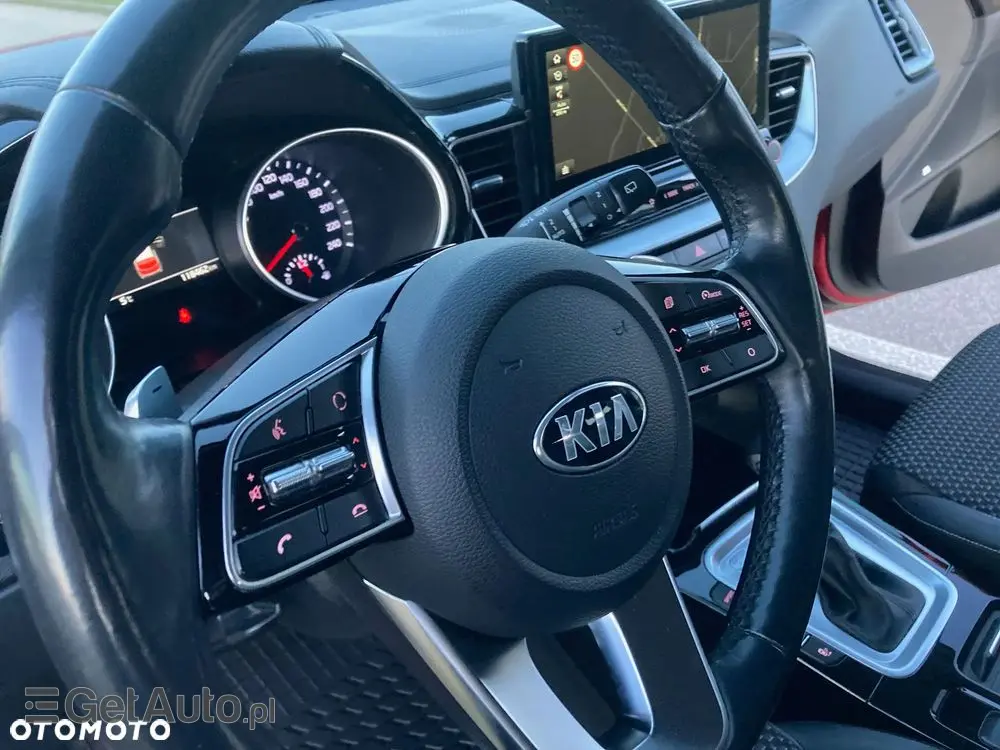 KIA XCeed 1.5 T-GDI Business Line DCT