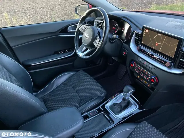 KIA XCeed 1.5 T-GDI Business Line DCT