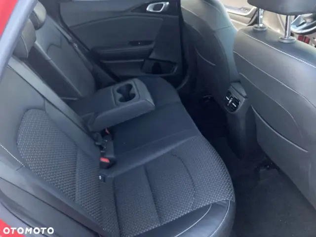 KIA XCeed 1.5 T-GDI Business Line DCT