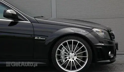 MERCEDES-BENZ Klasa C 63 AMG Performance