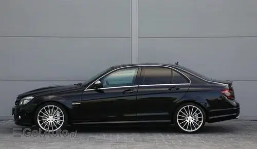 MERCEDES-BENZ Klasa C 63 AMG Performance