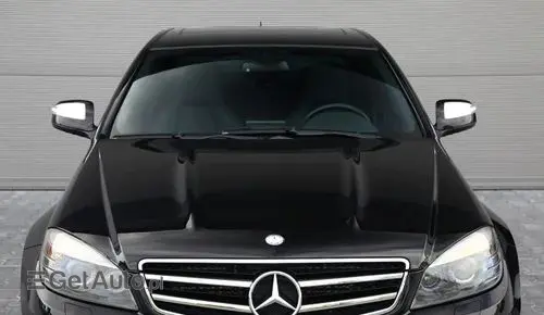 MERCEDES-BENZ Klasa C 63 AMG Performance