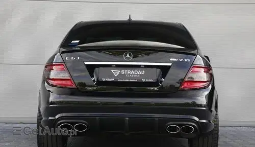 MERCEDES-BENZ Klasa C 63 AMG Performance