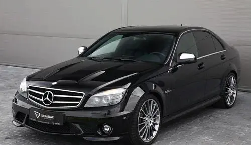 MERCEDES-BENZ Klasa C 63 AMG Performance