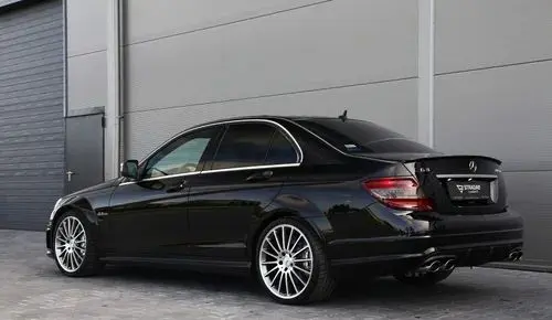 MERCEDES-BENZ Klasa C 63 AMG Performance