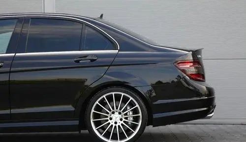 MERCEDES-BENZ Klasa C 63 AMG Performance