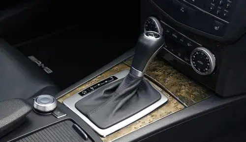 MERCEDES-BENZ Klasa C 63 AMG Performance