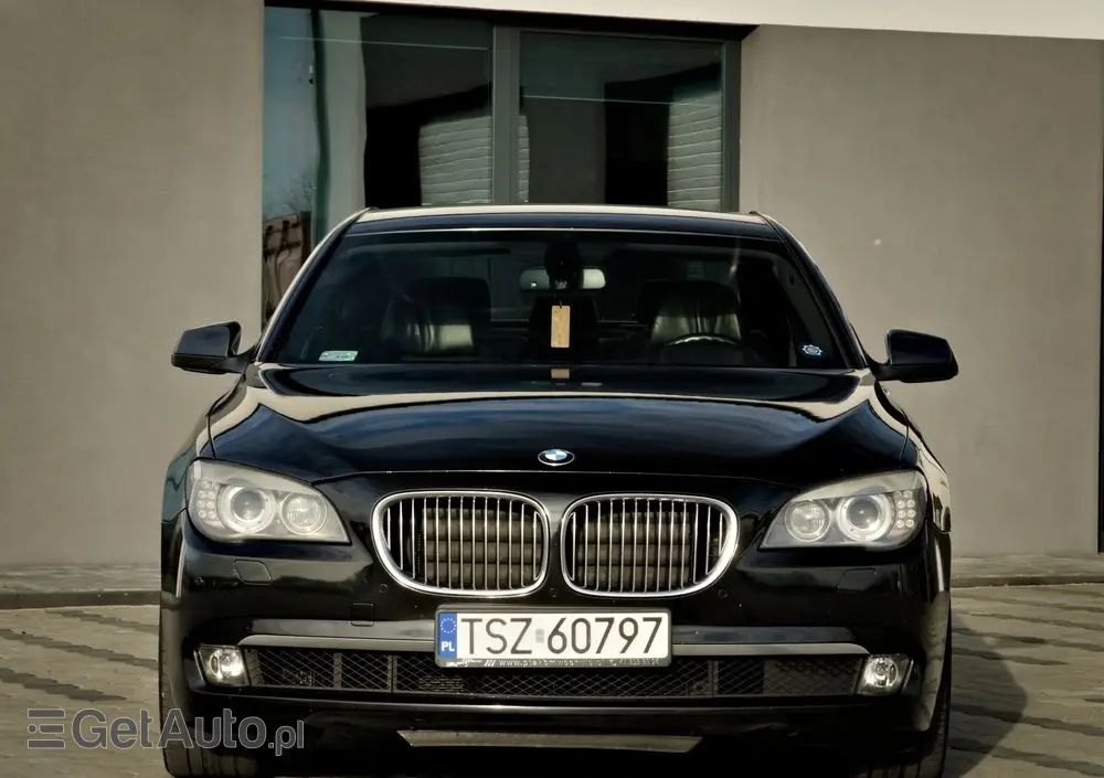 BMW Seria 7 740d