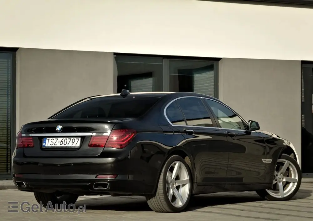 BMW Seria 7 740d