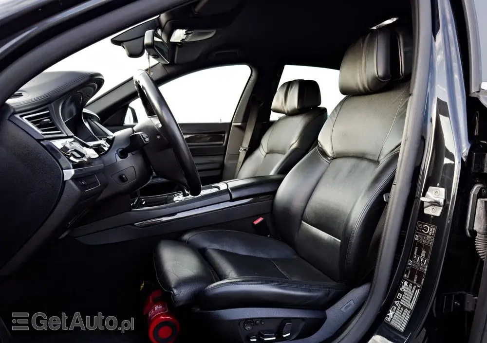 BMW Seria 7 740d