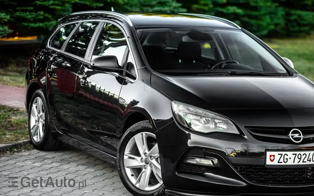OPEL Astra 1.4 Turbo Edition Sport