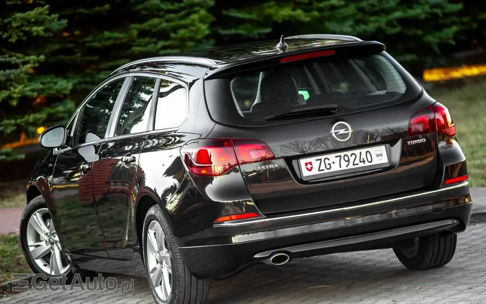 OPEL Astra 1.4 Turbo Edition Sport