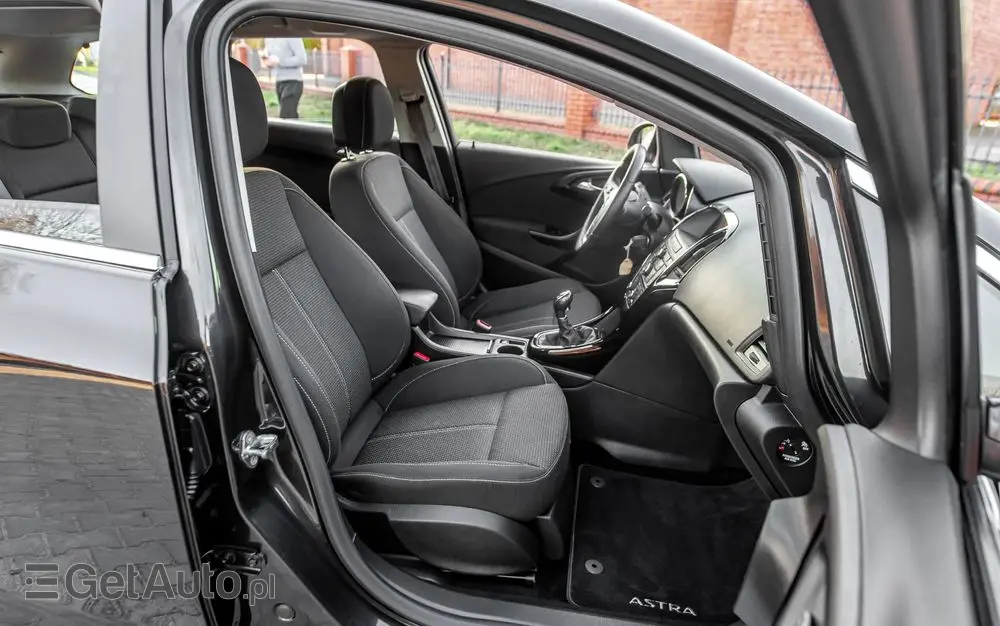 OPEL Astra 1.4 Turbo Edition Sport