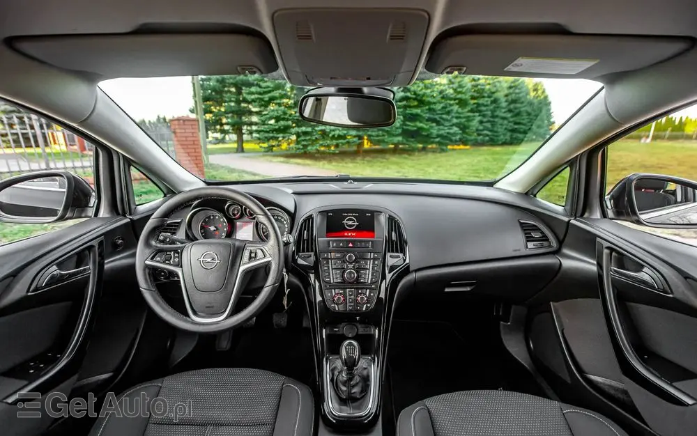 OPEL Astra 1.4 Turbo Edition Sport