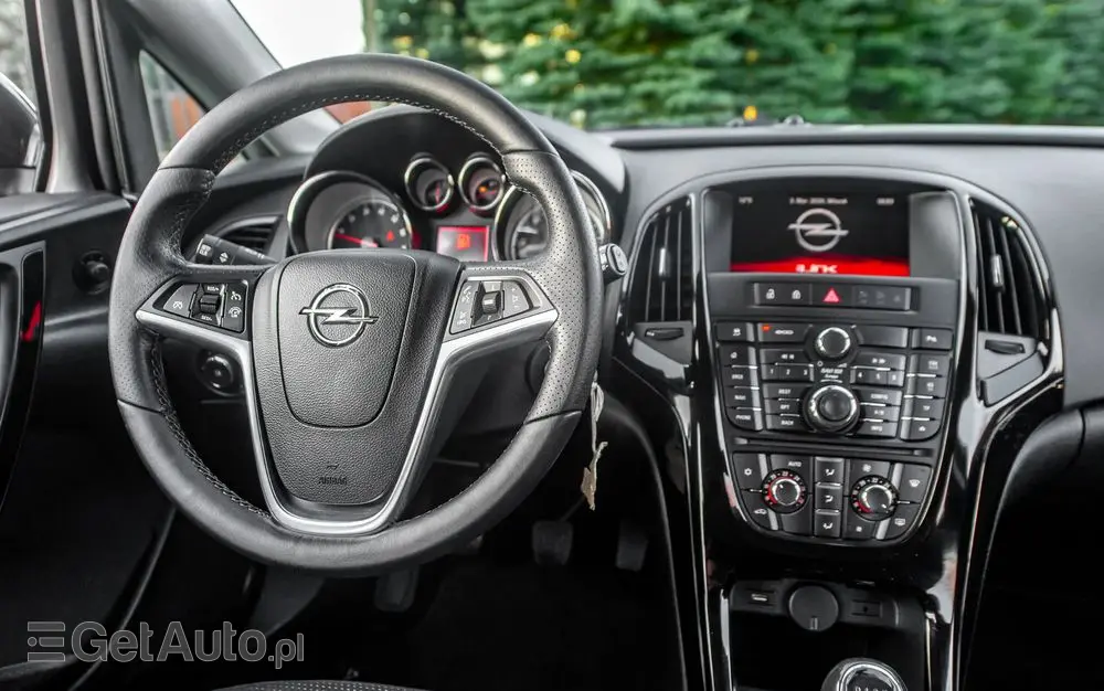 OPEL Astra 1.4 Turbo Edition Sport