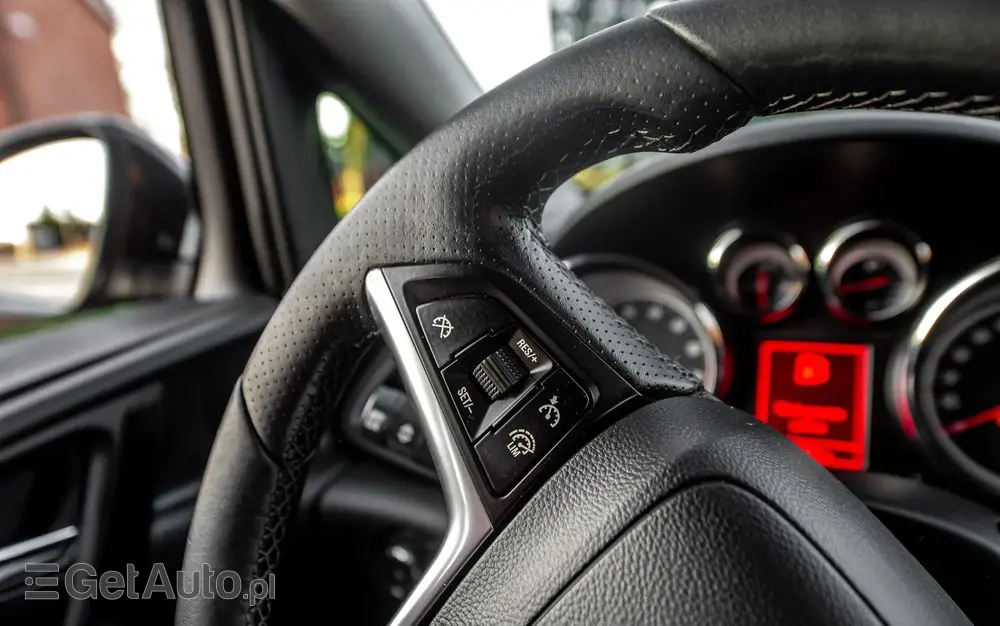 OPEL Astra 1.4 Turbo Edition Sport