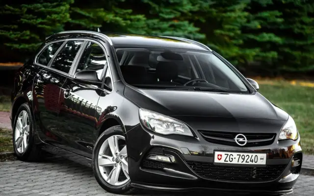 OPEL Astra 1.4 Turbo Edition Sport