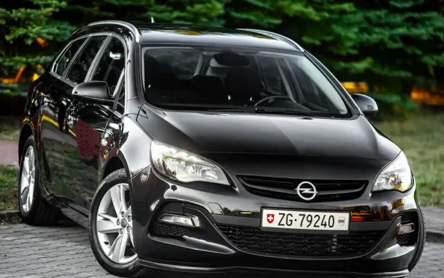 OPEL Astra 1.4 Turbo Edition Sport