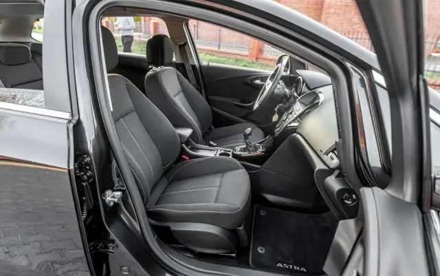 OPEL Astra 1.4 Turbo Edition Sport