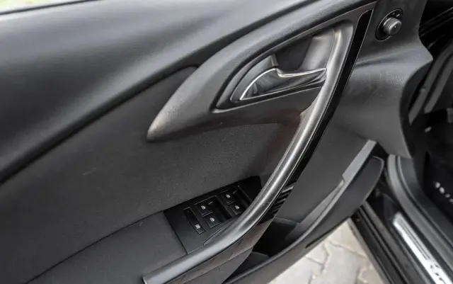 OPEL Astra 1.4 Turbo Edition Sport